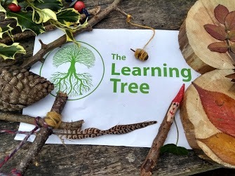 The Learning Tree Forest School's logo