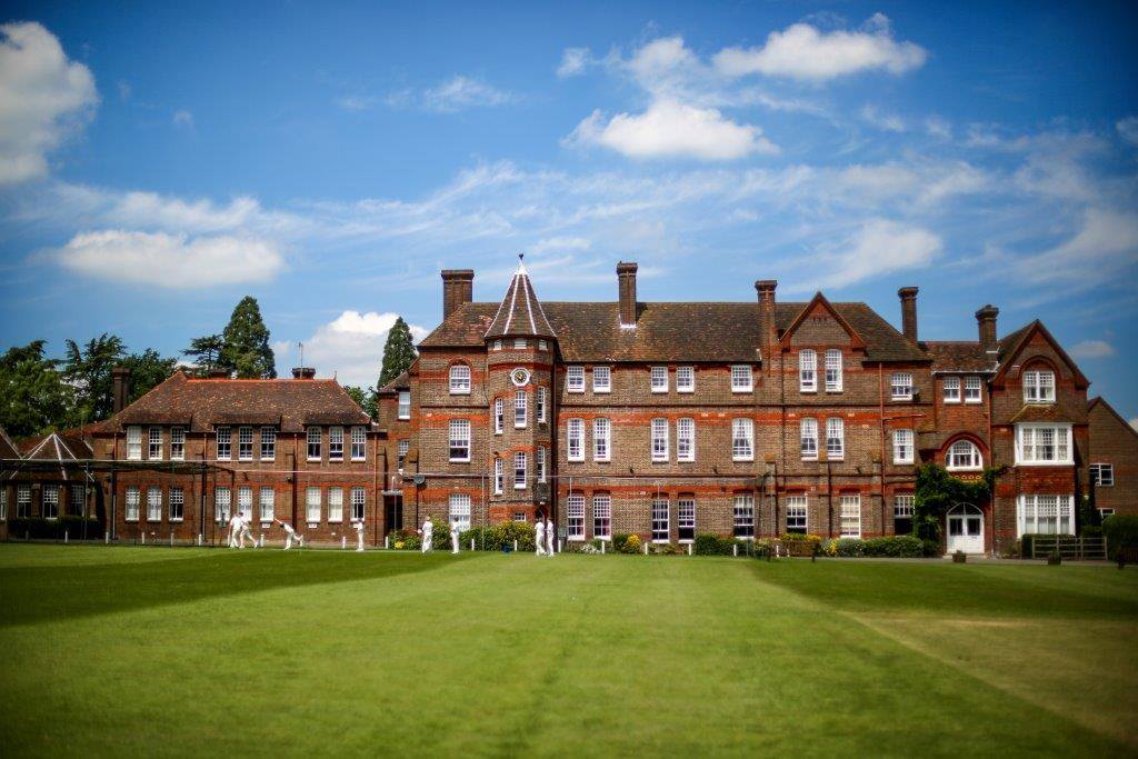 Lockers Park School's main image