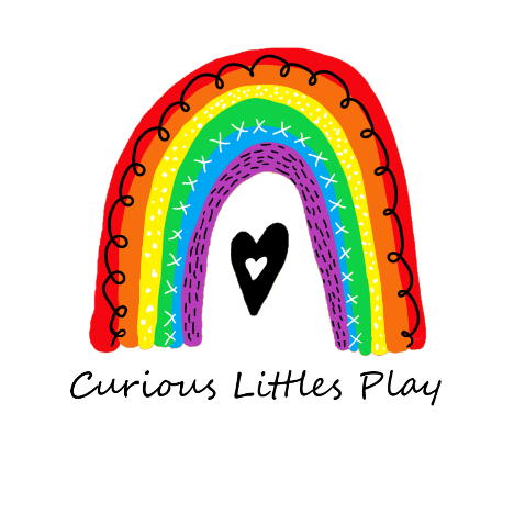 Curious Littles Play's logo